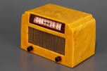 DeWald A-502 &rsquo;Step-Top&rsquo; Catalin Radio in Swirled Sand + Brown